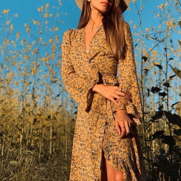 XIX Palms Athens floral dress size 2 (small) - Picture 2 of 6